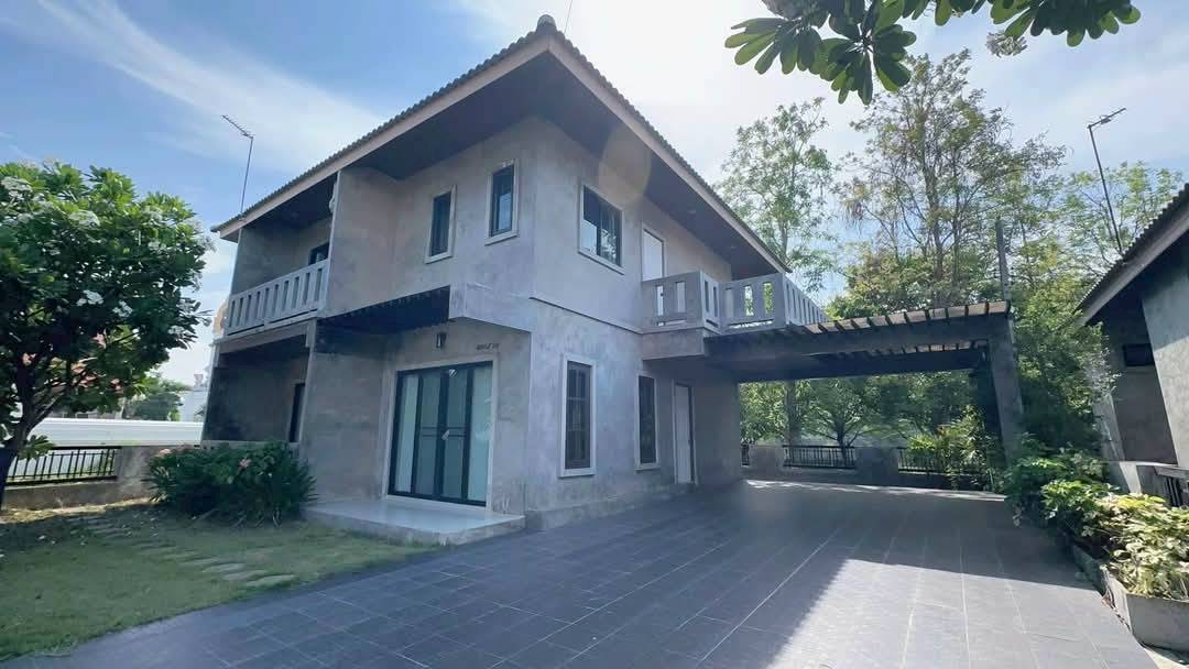 บ้านใหม่ สไตล์โมเดิร์นลอฟท์ ใกล้แหล่งชุมชนร้านค้า อ.สันทราย