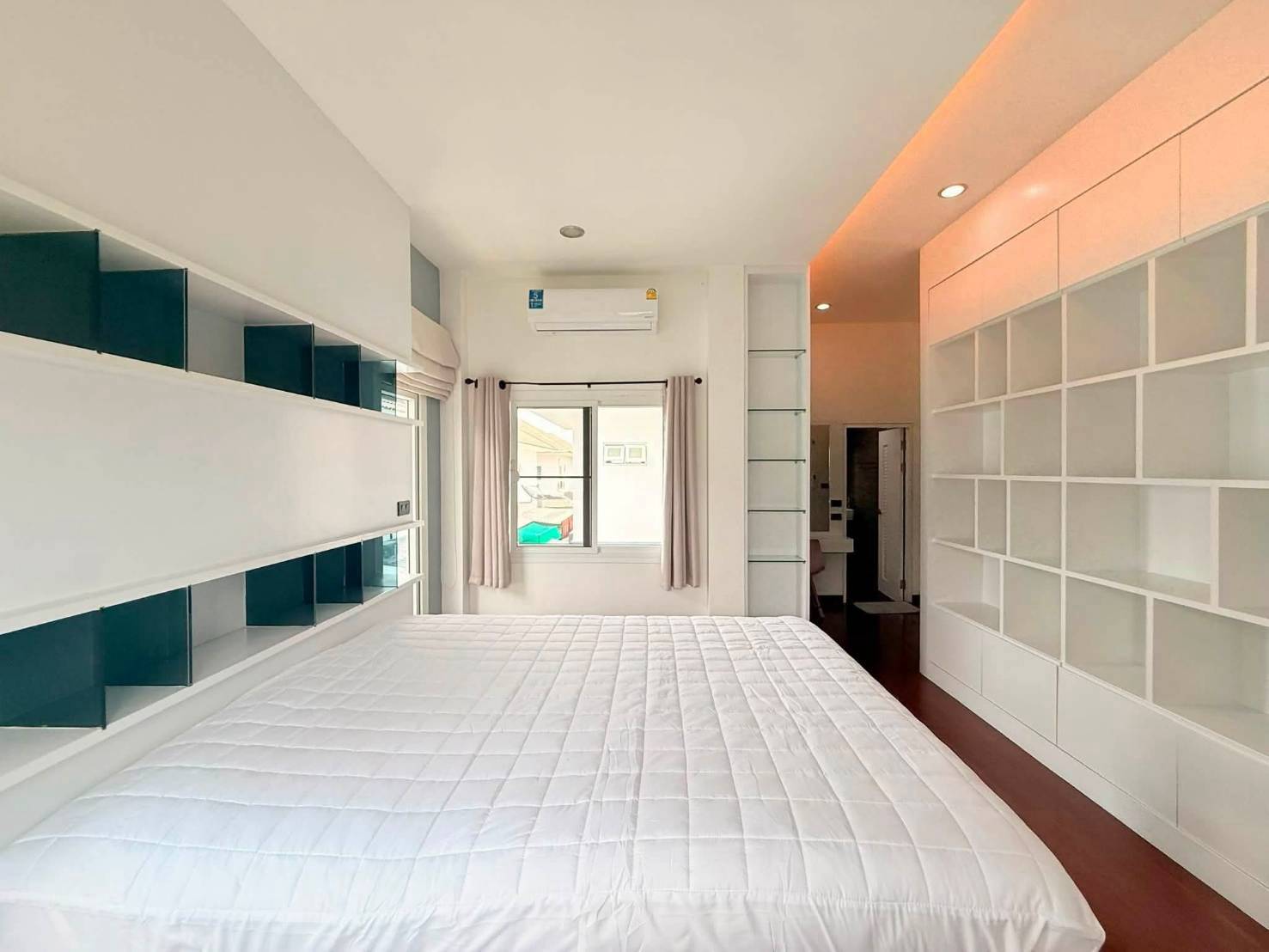 บ้านสวยให้เช่าหางดง ครัวสวยกว้าง 4 ห้องนอน