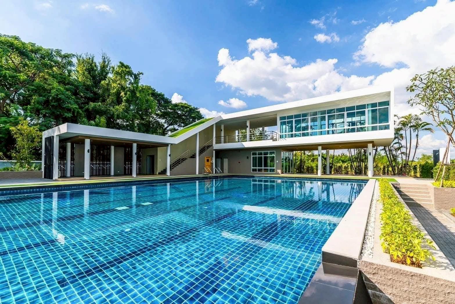บ้านให้เช่า/ขาย ในโครงการใกล้โรงเรียนนานาชาติ